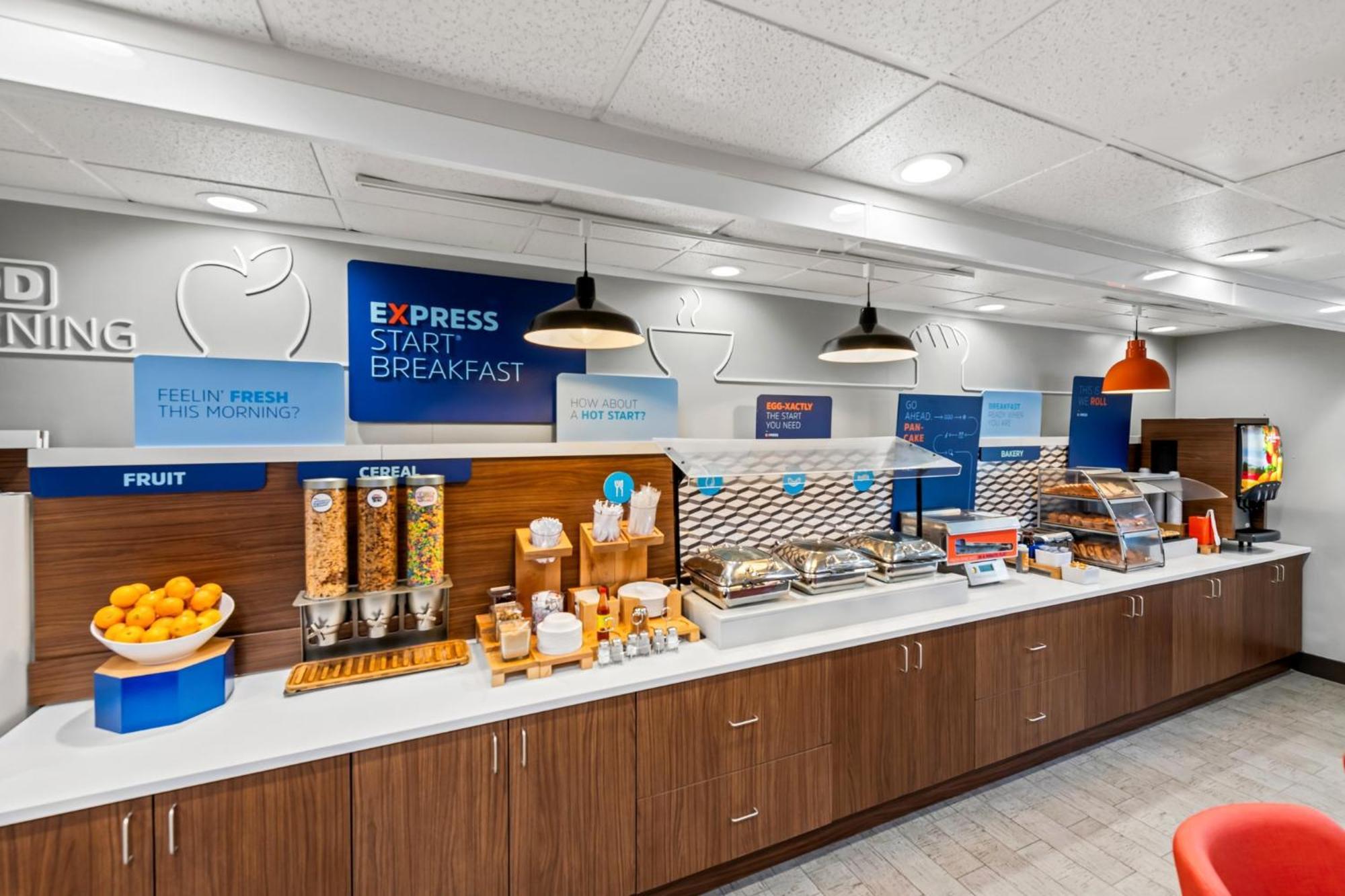Holiday Inn Express Saint Simons Island By Ihg St. Simons Island Exterior photo