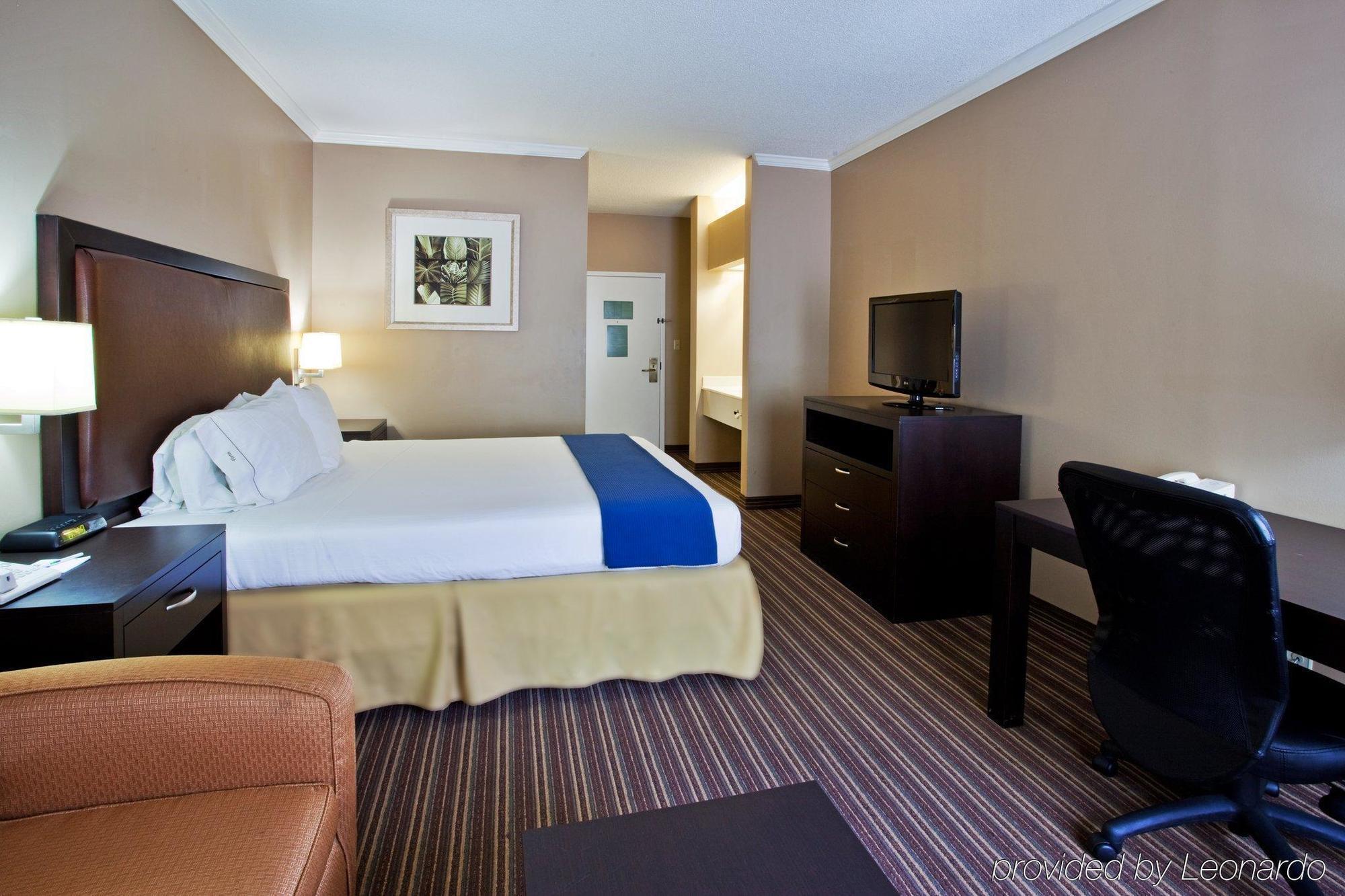 Holiday Inn Express Saint Simons Island By Ihg St. Simons Island Room photo